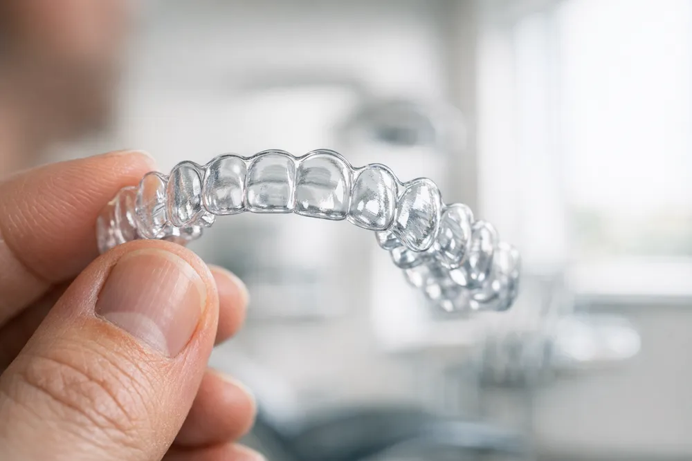 Kieferorthopädie – transparente Aligner-Schiene – Zahnärzte im Hochstift, Paderborn-Sande